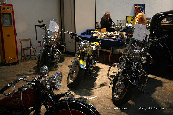 23AutoRetro064