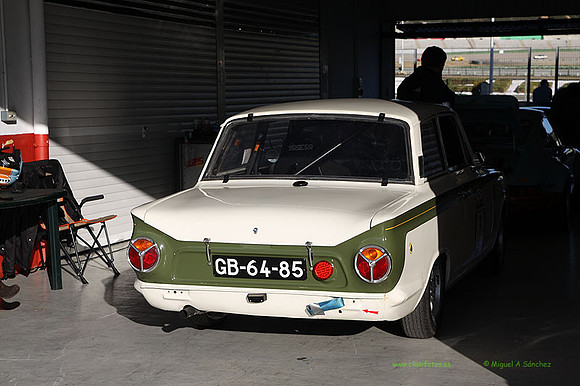 Classic&Legends2015_Padock010