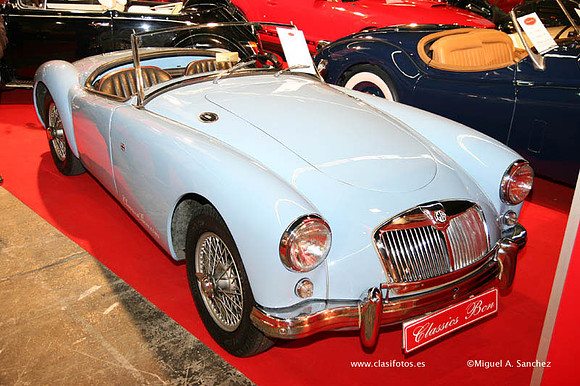 25AutoRetro0160