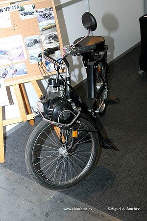 25AutoRetro0050