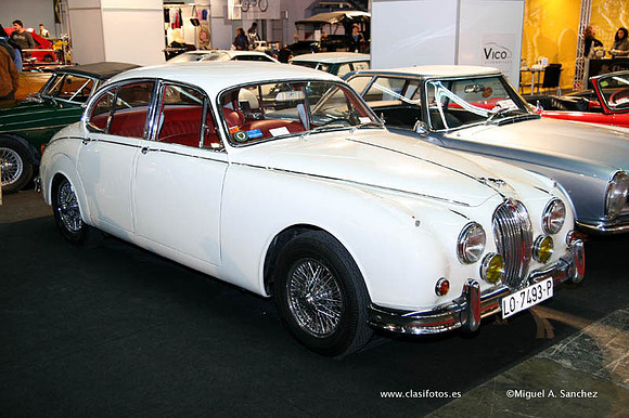 25AutoRetro0015