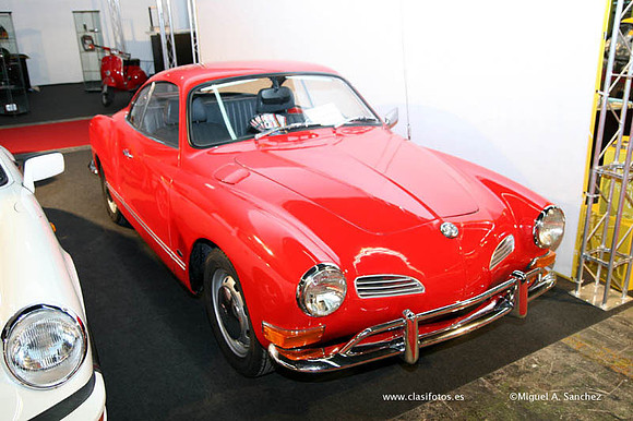 25AutoRetro0102