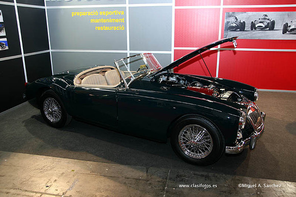 25AutoRetro0054