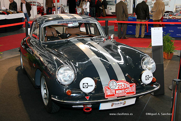 25AutoRetro0085