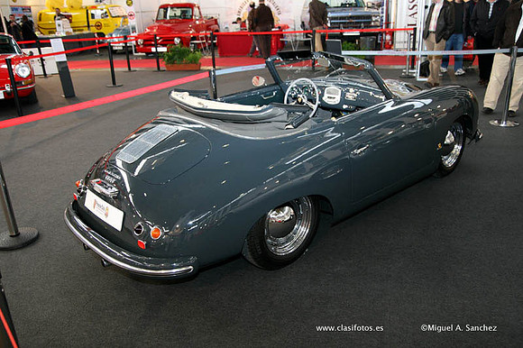 25AutoRetro0082