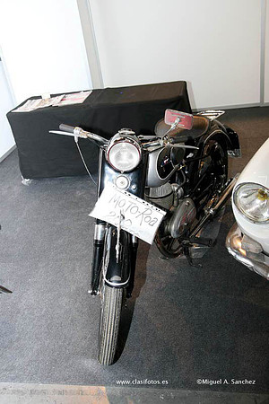 25AutoRetro0049