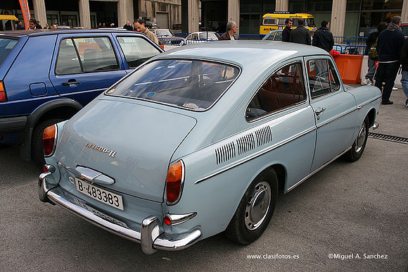 AutoRetro2009617