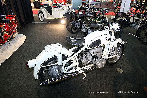 AutoRetro2009300