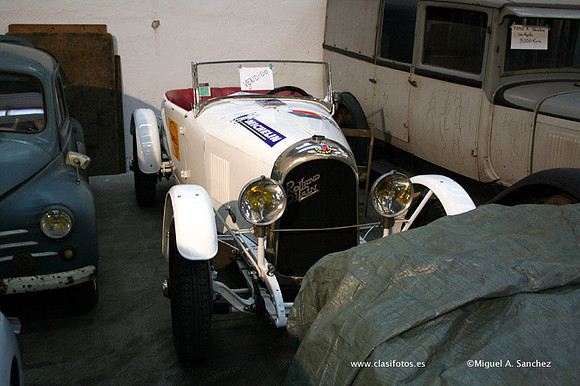 23AutoRetro048