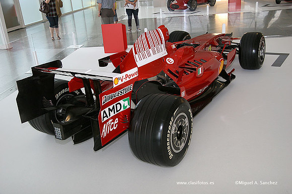F1Ferrari071