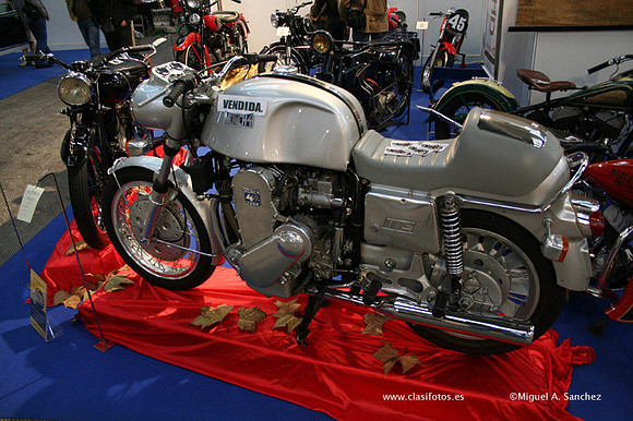 23AutoRetro082