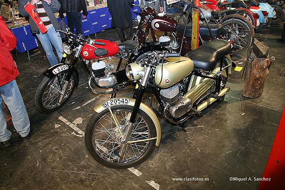 AutoRetro2009453