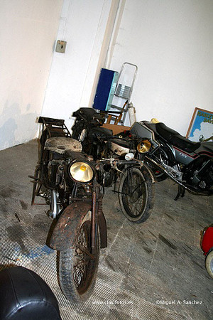 23AutoRetro070