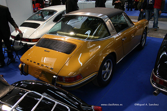 23AutoRetro180
