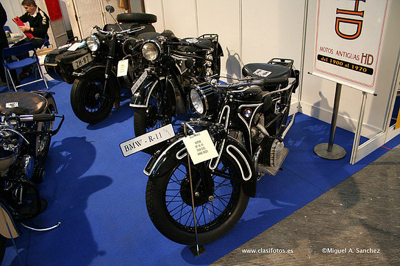 23AutoRetro085