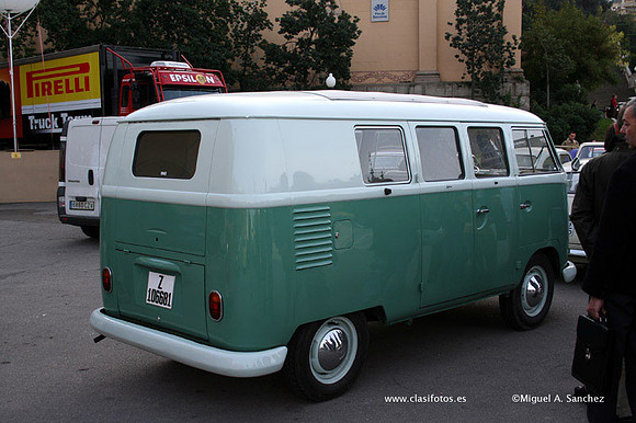 23AutoRetro004