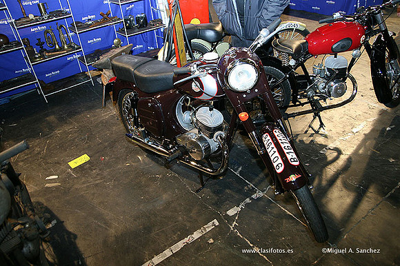 AutoRetro2009452