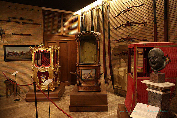 PabCarrozasVaticano003