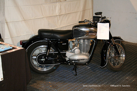 23AutoRetro071