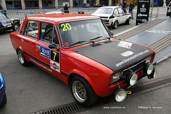 AutoRetro2009590