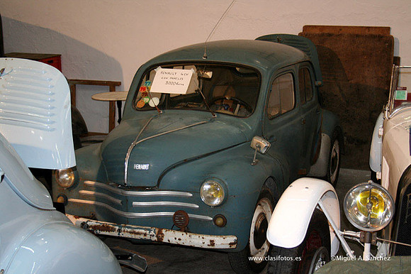 23AutoRetro047