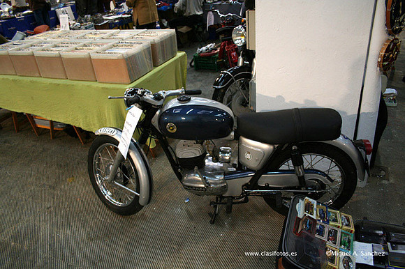 23AutoRetro056