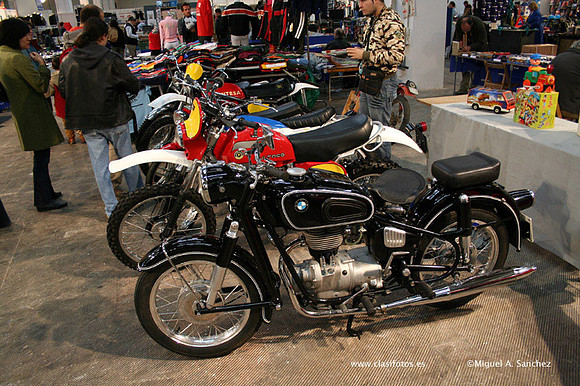 23AutoRetro097